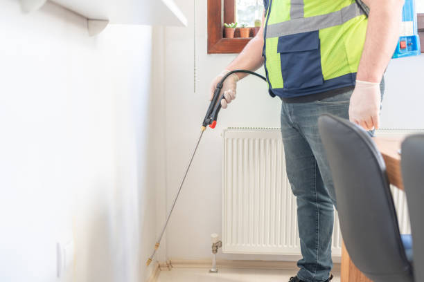 Best Exterminator Services  in Stinnett, TX